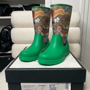 Gucci Unisex Kids Green Panther Lion Tiger Leopard Flowers GG Supreme Boots Shoe